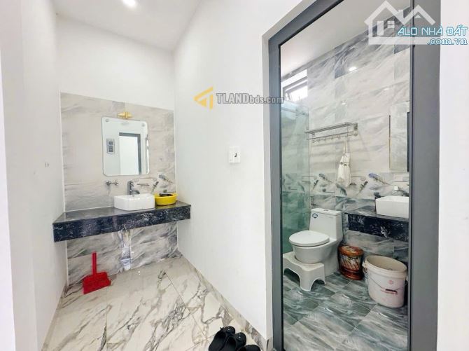 VILLA 200M2 VUÔNG VỨC, 5PN 4WC HẺM Ô TÔ TRỊNH HOÀI ĐỨC P11 GIÁ 11 TỶ - 3