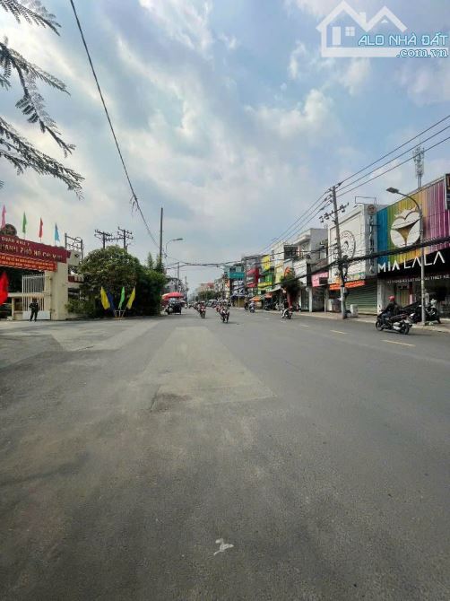 Cơ hội đón đầu tuyến Metro số 2 - Nhà MT 188 Cách Mạng Tháng 8, Q3 . DT:5.52x26m (vuông) - 3