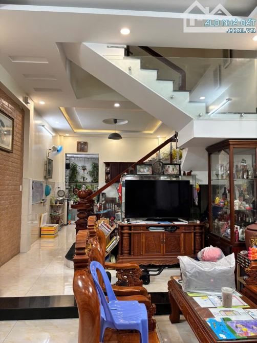 CHÍNH CHỦ CẦN CẦN BÁN GẤP NHÀ MT NGUYỄN VĂN ĐẬU,Q BÌNH THẠNH,DT 5 X 20. 3 LẦU,GIÁ 16 TỶ - 3