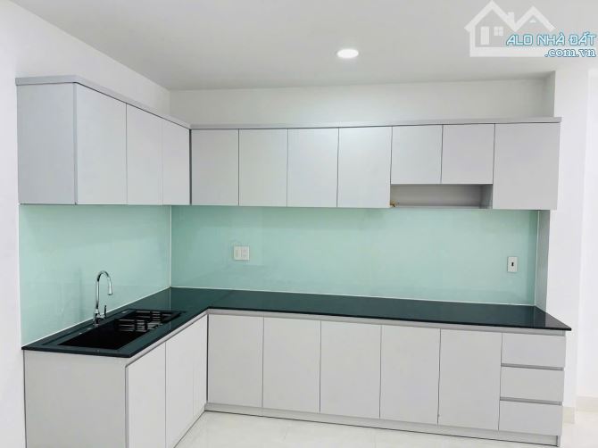 Bán nhà mặt tiền đường nhựa rộng 7m gần Ngã tư Nguyễn Trãi và Quốc lộ 1A - 3