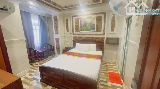 Khách Sạn Khu Hoàng Việt - Út Tịch 7 tầng, 8x20 - 33 Tỷ -  Dòng tiền hơn 5%/năm - 3