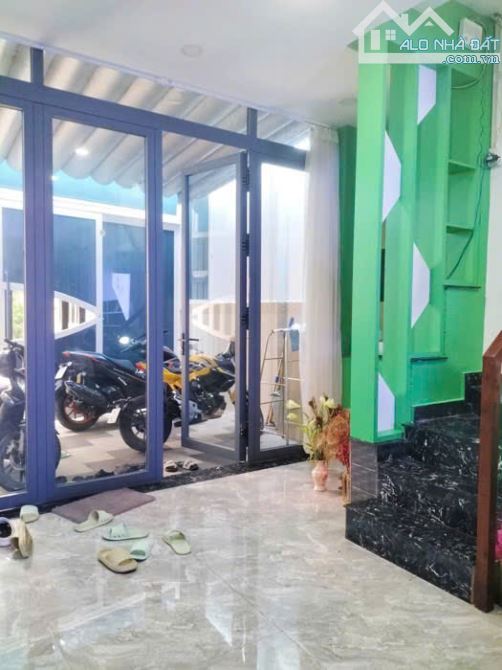 NHÀ ĐẸP KHU HIẾM, SỔ VUÔNG, KO LG - HOÀNG VIỆT . ÚT TỊCH - 4x17 (67,6m2), 4 TẦNG - 13 TỶ - 3