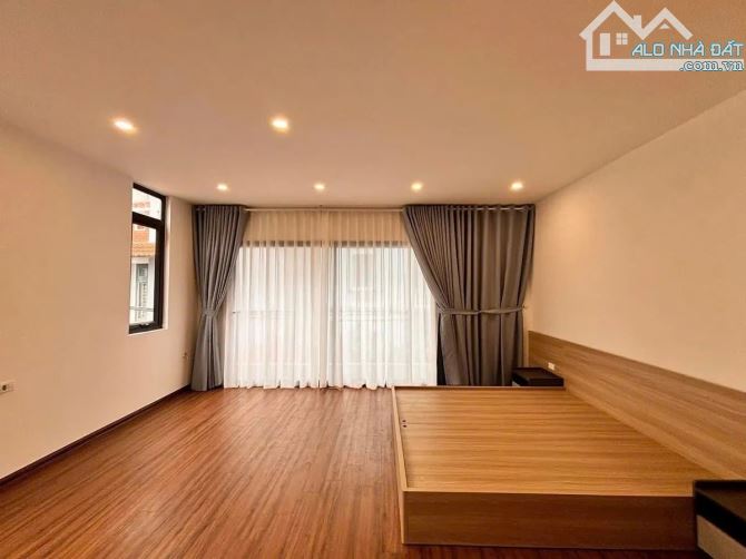 Bán Gấp Nhà Phố Việt Hưng 40m2 5T, Ô Tô Đỗ Cổng, Lô Góc, Dọn Về Ở Ngay, Nhỉnh 8 Tỷ - 3
