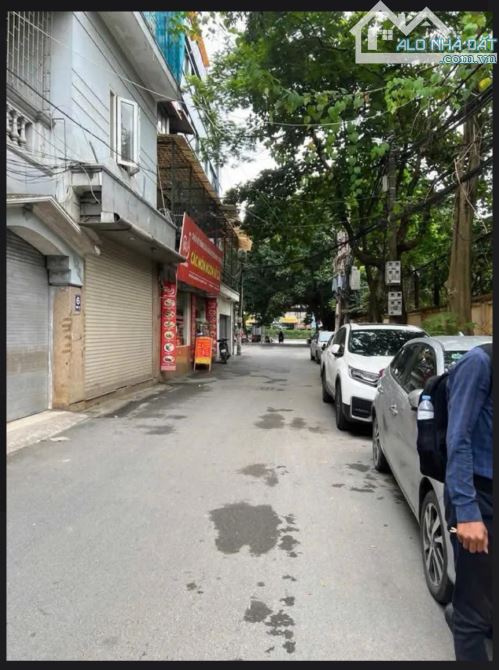 Cần bán nhà Khuất Duy Tiến nhà 2 mặt ngõ ô tô chánh. - 3