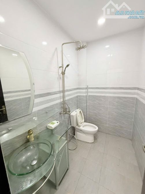 Bán nhà hẻm xe hơi Tô Hiến Thành – Nhà 2 tầng nở hậu, cực kỳ thoáng.Giá tốt - 3