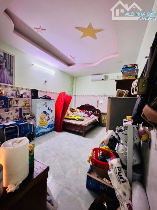 Bán nhà 3 tầng Mặt Tiền đường THẠNH XUÂN 39,phường THẠNH XUÂN, Q12, dt180m² giá 11tỷ - 3