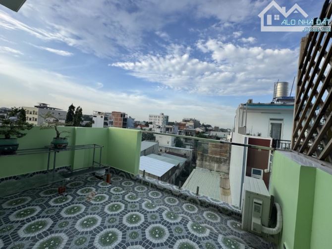 BÁN GẤP NHÀ SIÊU ĐẸP, 3 TẦNG, NGANG 4.5m, 4PN, XE HƠI 7C, VÕ VĂN HÁT, LONG TRƯỜNG, Q9, 4.9 - 3
