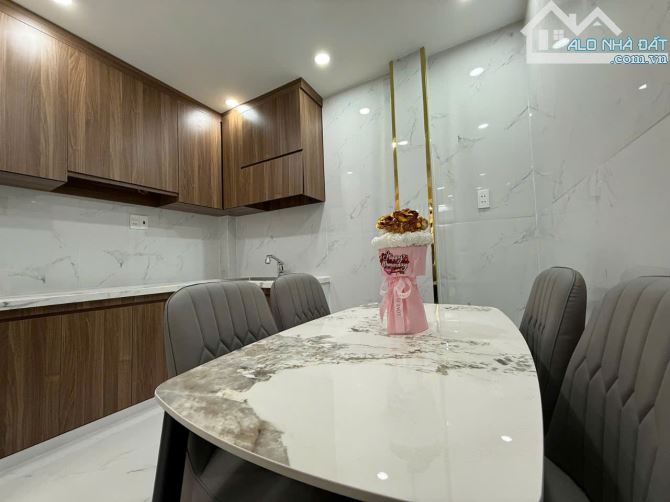 HXH Lê Văn Sỹ thông Huỳnh Văn Bánh Quận 3, 40m2 5 Tầng, 5PN. Chỉ 6.8 tỷ - 3