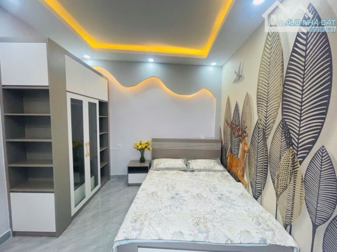 Kế bên KDC Nam Long, 4 Tầng, 4PN, Full nội thất, Sổ mới hoàn công chuẩn, Quận 7 - 3