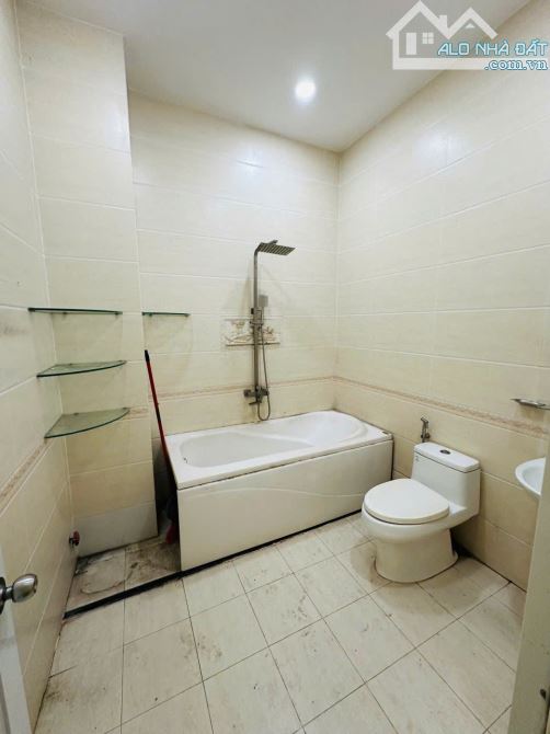 Bán nhà Bình Thạnh, mặt tiền kinh doanh Phan Văn Trị P12, gần chợ Bà Chiểu giá 11.8 Tỷ TL - 4