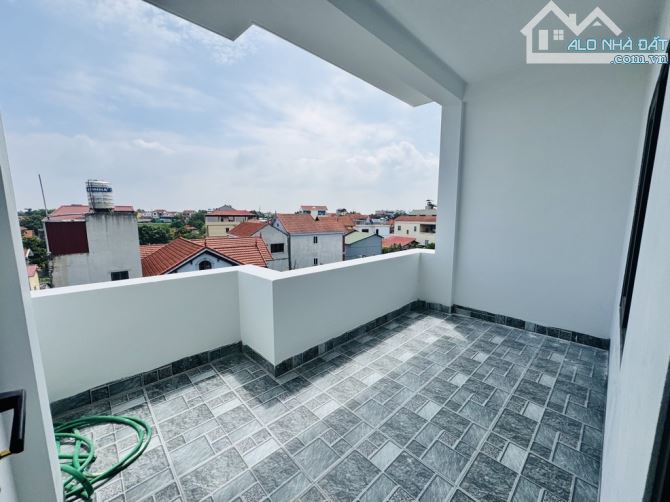 ĐÔNG BA -THƯỢNG CÁT 37 M 5 TẦNG MT 4,3 M GIÁ 5,3 tỷ  Vị trí đẹp trung tâm phường Thượng Cá - 4