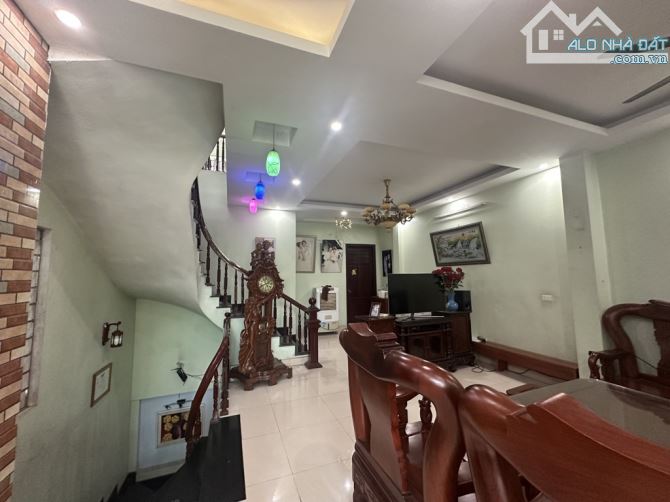 NHÀ MẶT PHỐ  VÂN NỘI Ô TÔ TRÁNH DT95m2 MT5m Giá Hơn 12 TỶ - 4