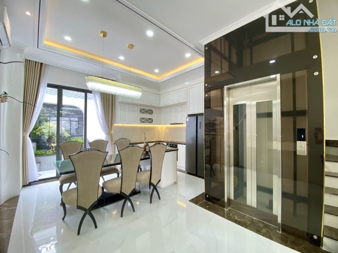 SIÊU PHẨM NHÀ 4 TẦNG – CÓ THANG MÁY – THIẾT KẾ HIỆN ĐẠI – FULL NỘI THẤT CAO CẤP – SÁT Q7 - 4
