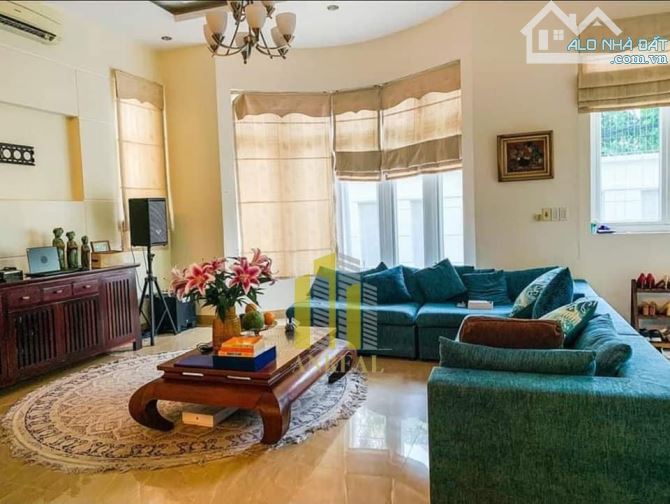BIỆT THỰ ĐƯỜNG NGUYỄN VĂN HƯỞNG SẴN NỘI THẤT GIÁ 88 TRIỆU - 4