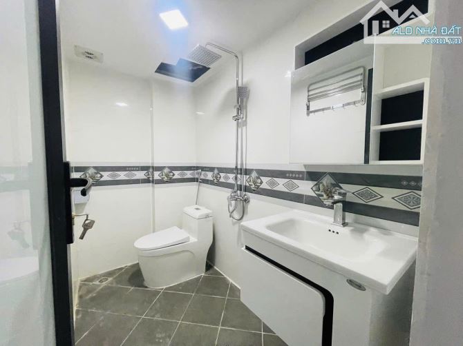 Ô TÔ Đỗ Cửa- Bán nhà 4T xây mới DT 45M2 - Gía 3ty950 ngay gần ĐL Thăng Long , vành đai 4 - 4