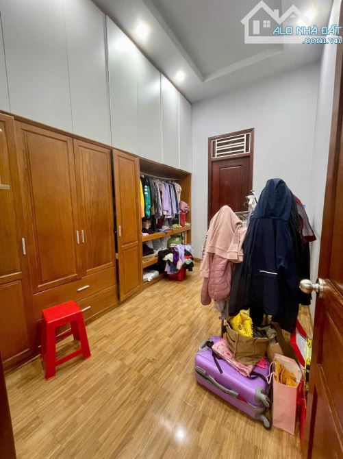 NHÀ CẤP 4 RỘNG - ĐẸP MTKD - ĐỖ XUÂN HỢP - P. BMT -DT: 6.5X41M THỔ CƯ 100M2 - GIÁ: 6.25 TỶ - 4