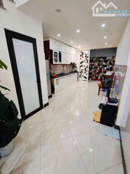 Nhà đẹp phố hoàng mai, oto đỗ cửa, cách 15m oto đỗ ngày đêm, 44m2 x 5 tầng, giá 10.2 tỷ. - 4