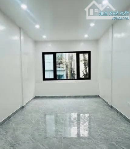 NHÀ ĐẸP MỚI NGÕ 75 NGUYỄN TRÃI. THOÁNG TRƯỚC SAU, Ô TÔ NGỦ TRONG NHÀ - THANG MÁY. - 4