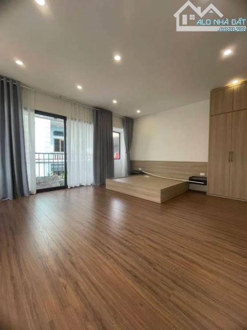 Bán Gấp Nhà Phố Việt Hưng 40m2 5T, Ô Tô Đỗ Cổng, Lô Góc, Dọn Về Ở Ngay, Nhỉnh 8 Tỷ - 4