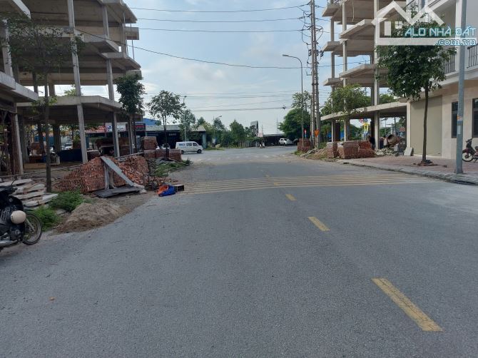 bán gấp lô góc thuộc dự án 4.6 ha lim tiên du, DT 104m2,MT 7.5m. giá chỉ 7.2 tỷ - 4
