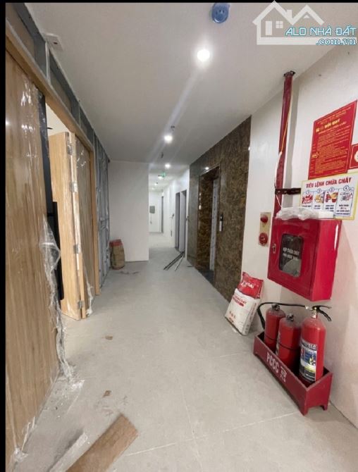 Mặt Phố.Cầu Giấy/ 142 tỷ / 240 M2 / 10 Tầng - 4
