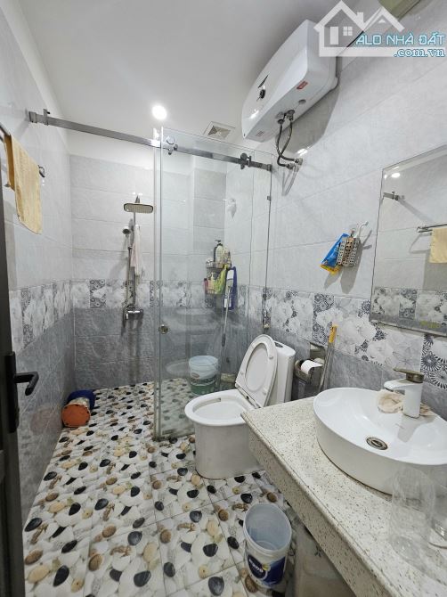 Bán nhà Mặt Đường Hạ Đoạn 2, dân tự xây chắc chắn, vị trí đẹp - 4