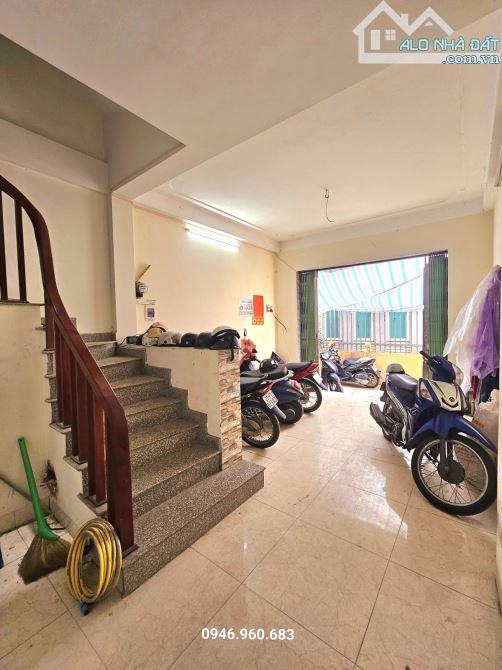 Bán nhà Trần Cung, Bắc Từ Liêm, 42m2,  4 tầng, mặt tiền 4m, giá 9.5 tỷ - 4