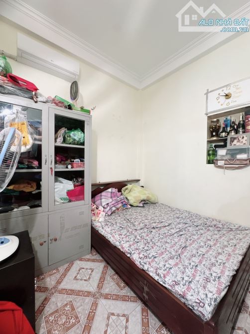 Bán nhà tân mai 35m2 4 tầng – View thoáng kinh doanh - Ô tô dừng đỗ - giá 9.5 tỷ - 5