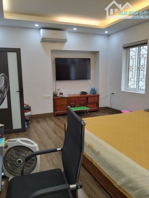 Bùi Xương Trạch – Nhà đẹp có sân cổng riêng – gần ô tô – giá chỉ 9 tỷ – pháp lý chuẩn - 5