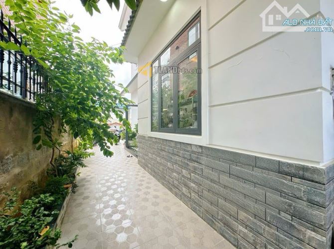 VILLA 200M2 VUÔNG VỨC, 5PN 4WC HẺM Ô TÔ TRỊNH HOÀI ĐỨC P11 GIÁ 11 TỶ - 5