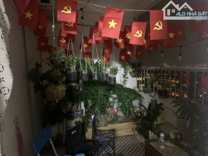 THẠCH BÀN CHUNG CƯ 110M- TẦNG 19 - 5.TỶ LÔ GÓC 2 BAN CÔNG-NỘI THẤT XỊN XÒ - 5