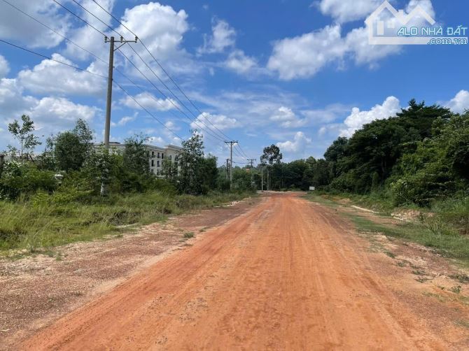》B.án 3 thửa đất CCN-Tam Phước . Biên Hòa  ●Diện tích:  Thửa 1: 16.000m² (80×200) Thửa 2: - 5