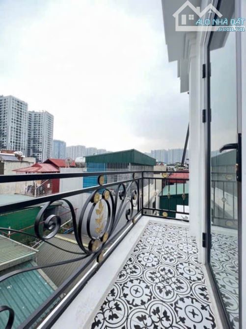 MÁY IN TIỀN HẠNG NẶNG - DOANH THU ~1,5 tỷ/NĂM - PCCC ĐẦY ĐỦ - OTO Vào Nhà - 5