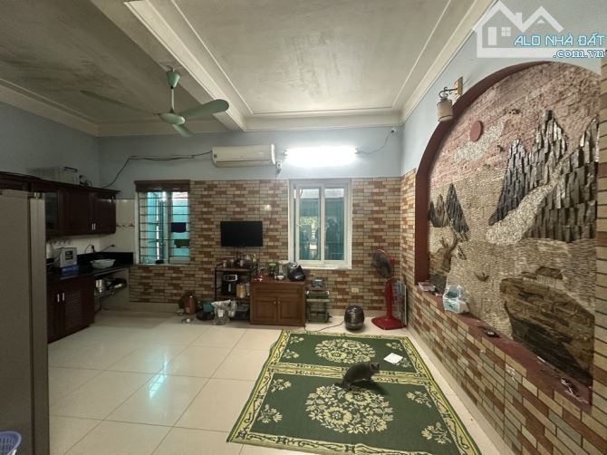 NHÀ MẶT PHỐ  VÂN NỘI Ô TÔ TRÁNH DT95m2 MT5m Giá Hơn 12 TỶ - 6