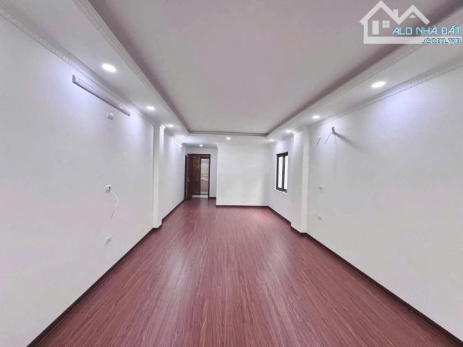 NHÀ 7 TẦNG THANG MÁY - NGÕ Ô TÔ NHỎ - KINH DOANH - 3 MẶT THOÁNG ,  - DT 50m x 7T , Mt 4.5M - 6