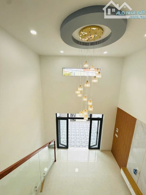 Bán nhà mặt tiền đường nhựa rộng 7m gần Ngã tư Nguyễn Trãi và Quốc lộ 1A - 6