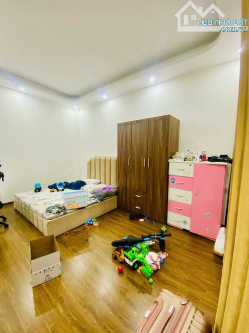 Nhà 5 tầng Phúc Đồng- Ngõ thông, ô tô, Vị trí hiếm, Nội thất đẹp- Chẵn 6 tỷ - 6