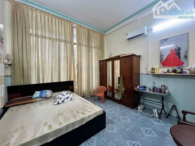 NHÀ 2LẦU CÓ SÂN THƯỢNG & MẶT THOÁNG BÊN HÔNG Đ.TRẦN PHÚ- CÁCH CÔNG AN TP.CT 200M - 6