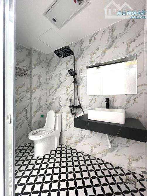 1 NHÀ 3 TÂNG KHÚC HẠO - Ô TÔ ĐÔ CỨA - 61M* SÃN CÔNG - GIÁ CHÍ 3,75 TY - 7