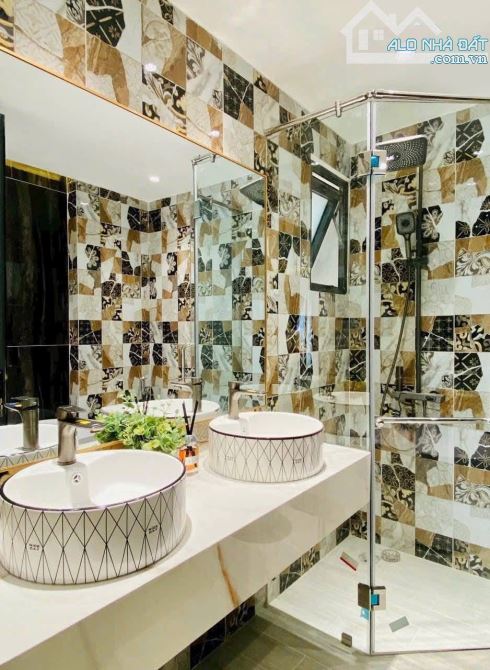 Bán gấp nhà(3 lầu) Nguyễn Trọng Tuyển,3tỷ550 Dt 68m2 Gần THCS Đào Duy Anh, Phú Nhuận - 7