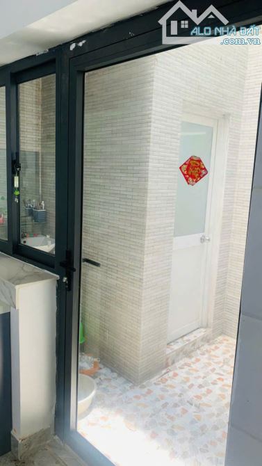 BÁN NHÀ, mặt tiền đường số 17, Quận 7, Dt: 6m x 15m. 4 tầng Giá rẻ 14 tỷ - 7