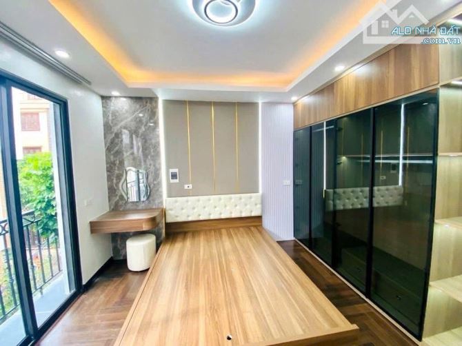 SIÊU PHẨM NGỌC THUỴ 40m2  – 6 TẦNG THANG MÁY – 11.5 tỷ FULL NỘI THẤT – Ô TÔ VÀO NHÀ – NGÕ - 7
