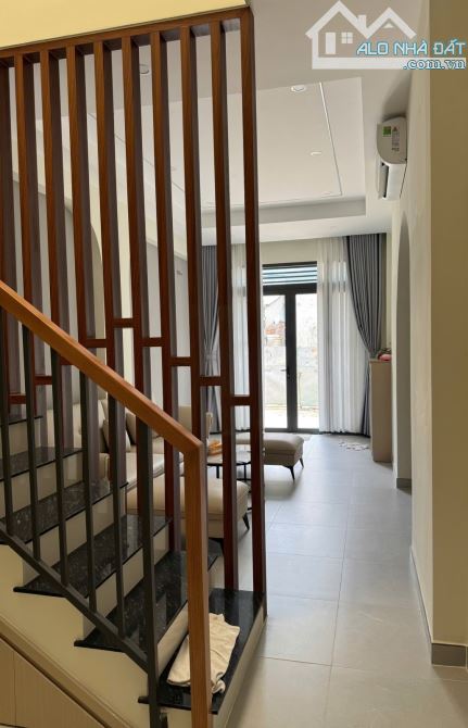 NHÀ ĐẸP NGUYỄN VĂN QUÁ – HẺM XE HƠI ĐỖ CỬA – 20m Ra MẶT TIỀN BỜ KÈ THAM LƯƠNG -51m2 – CHỈ - 8
