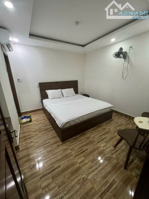KHÁCH SẠN 6 TẦNG - MẶT TIỀN KHUÊ MỸ ĐÔNG 7 - 8