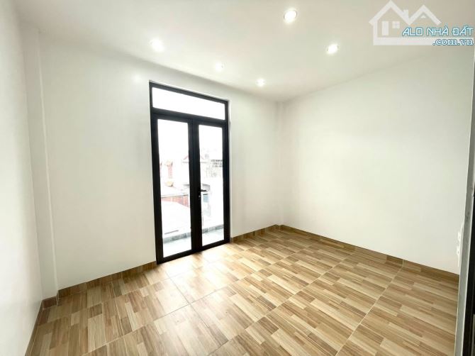 1 NHÀ 3 TÂNG KHÚC HẠO - Ô TÔ ĐÔ CỨA - 61M* SÃN CÔNG - GIÁ CHÍ 3,75 TY - 9