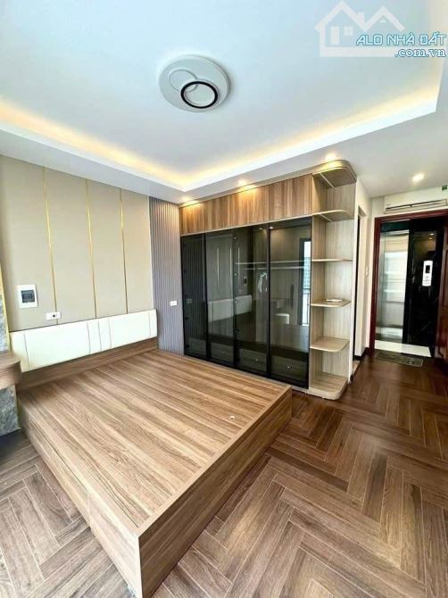 SIÊU PHẨM NGỌC THUỴ 40m2  – 6 TẦNG THANG MÁY – 11.5 tỷ FULL NỘI THẤT – Ô TÔ VÀO NHÀ – NGÕ - 9