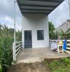 bá lô đất ở tại nông thôn có nhà cửa điện nước đầy đủ,dân cư ở đông đúc với giá 1,1 tỷ