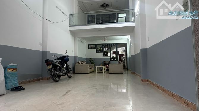 Mặt Tiền Kinh Doanh Siêu Víp  đường Nguyễn Văn Trỗi
