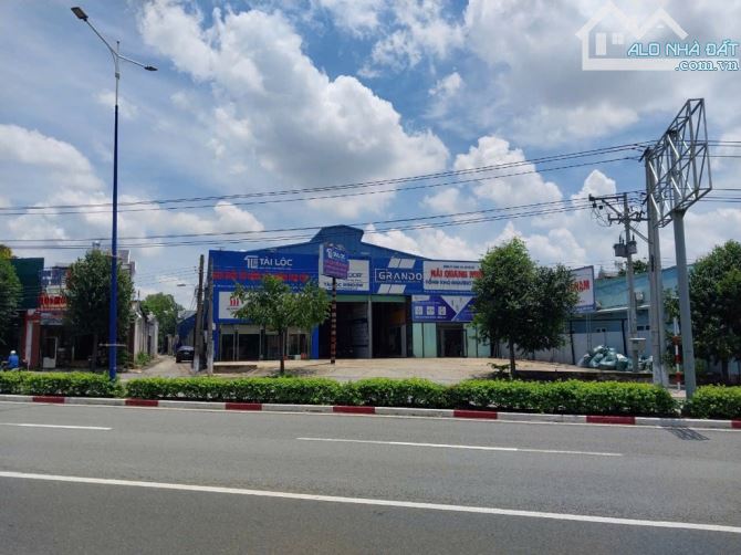 Bán lô đất mặt tiền Đại Lộ Bình Dương, P.Phú Hòa, Bình Dương, DT: 1,500m2, giá 136 tỷ