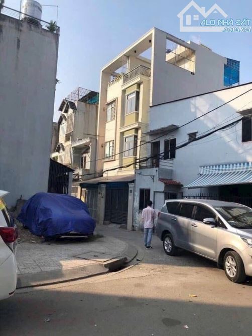 NHÀ HẺM XE HƠI GIÁ TỐT NHẤT TRÊN PHẠM VĂN CHIÊU - 3 TẦNG - 48M² NGANG 4M - NHỈNH 5 TỶ